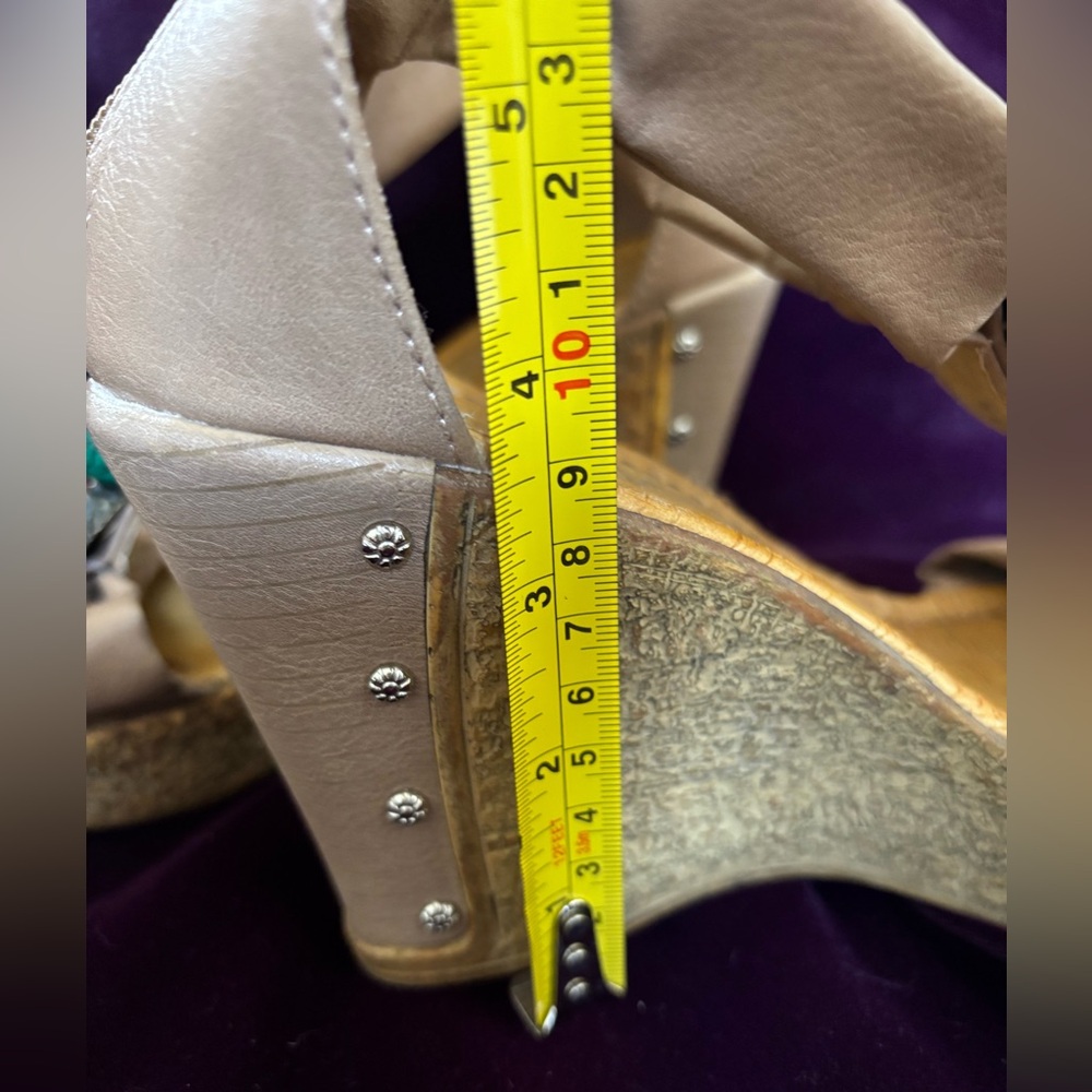PATRIZIA by Spring Step Women’s Beige Beaded-Jeweled T-Strap Wedge Platform SZ 8 - Picture 15 of 15